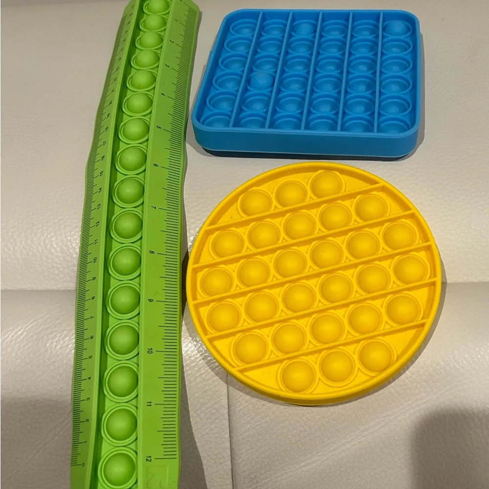 NWOT Green Silicone Plastic Pop Fidget Toy Ruler 12" & 2 Pop It Fidget Toys